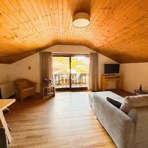  Apartment Kayetan